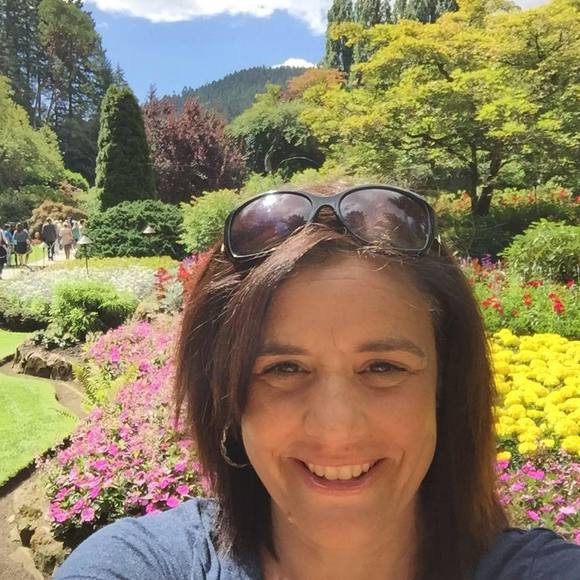 Profile Picture of Stephanie Cerwinski (@cerwinski) on Poshmark