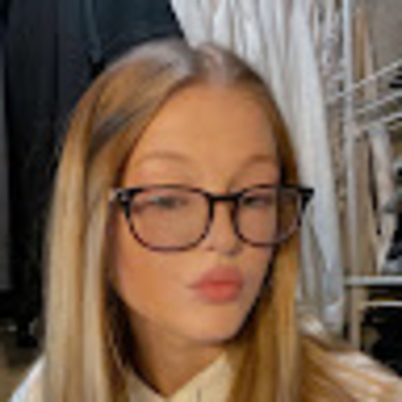 Profile Picture of Aaliyah Kaikini (@aaliyahakaikini) on Poshmark