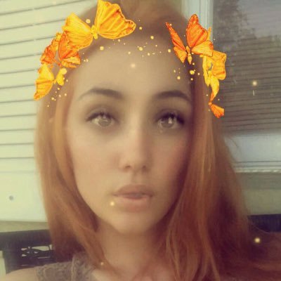 Profile Picture of Lily Adams (@BellaVee_TV) on Twitter