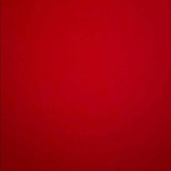 Profile Picture of Kiannah Hubley (@kiannah_hubley) on Poshmark