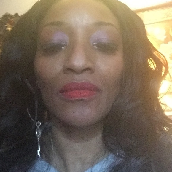 Profile Picture of Crystal Killion (@paul2) on Poshmark