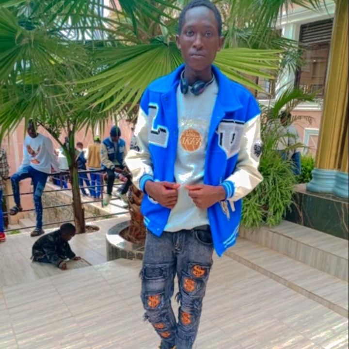 Profile Picture of kevin recky (@kevinki007) on Tiktok