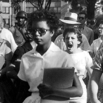 Profile Picture of Elizabeth Eckford (@elizabeth9rock) on Twitter