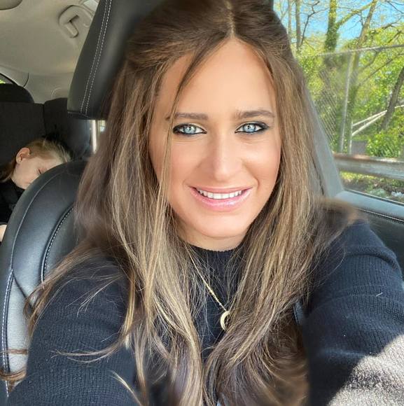 Profile Picture of Bassey Altman (@abcbbn) on Poshmark