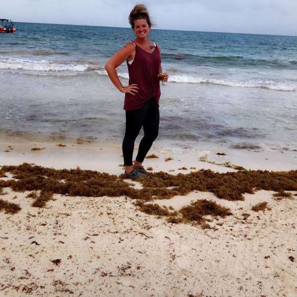 Profile Picture of Jenifer Larson (@momma1441) on Poshmark