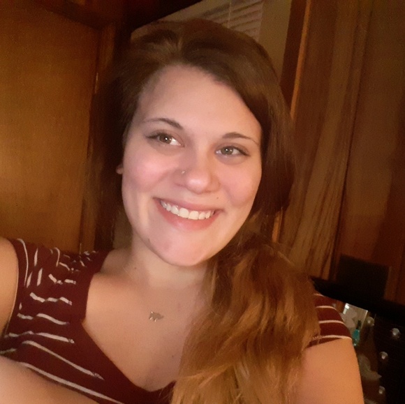 Profile Picture of Kayla Goad (@kaylagoad) on Poshmark