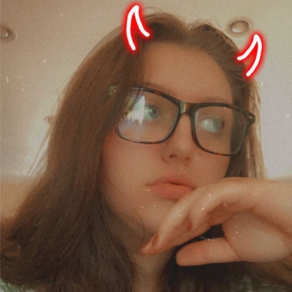 Profile Picture of Allison Maclagan (@amaclagan6) on Poshmark