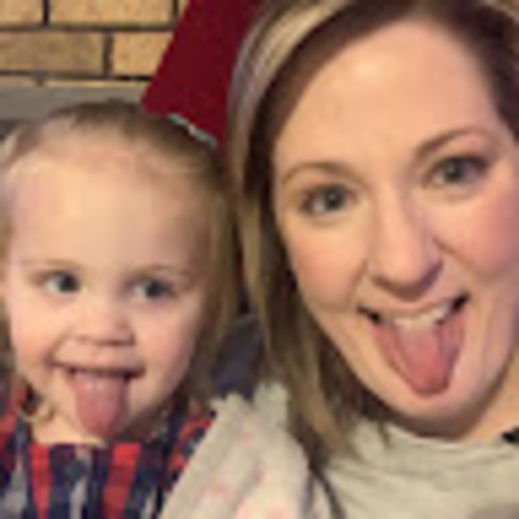 Profile Picture of Lacy Chapman (@lacy_chapman) on Poshmark