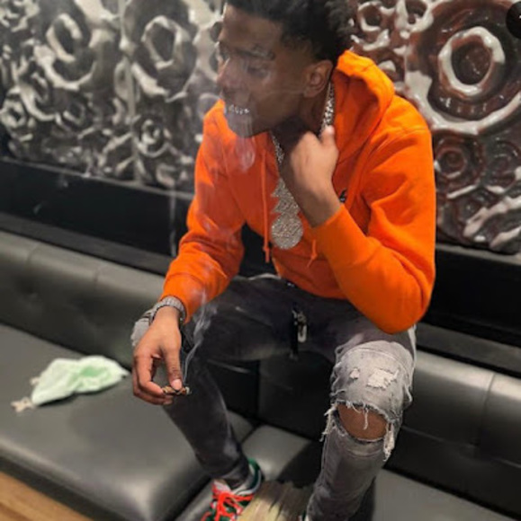 Profile Picture of Taliban Baaby (@talibandineroo) on Poshmark