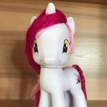 Profile Picture of Laura Kirsch (@xcraftycupcakex) on Instagram