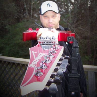 Profile Picture of Vince Barone (@5150Vinny) on Twitter