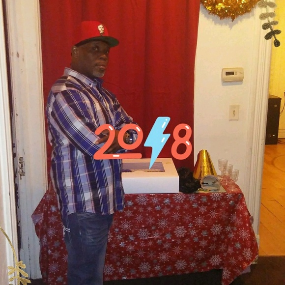 Profile Picture of Carlos Mcclinton (@animallos55) on Poshmark