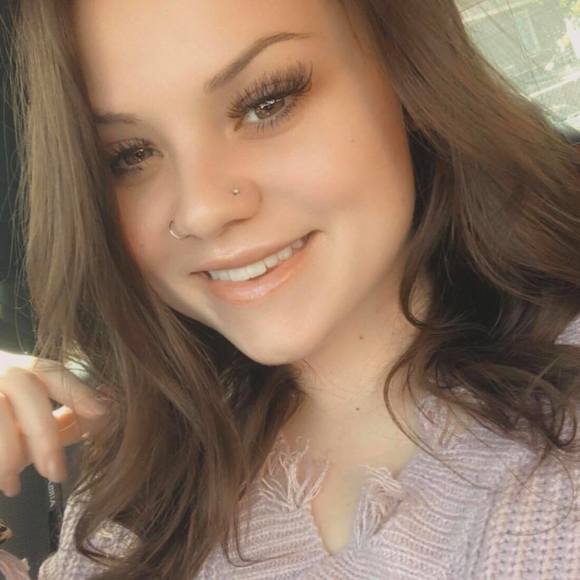 Profile Picture of Christyn ann Luster (@christynann533) on Poshmark
