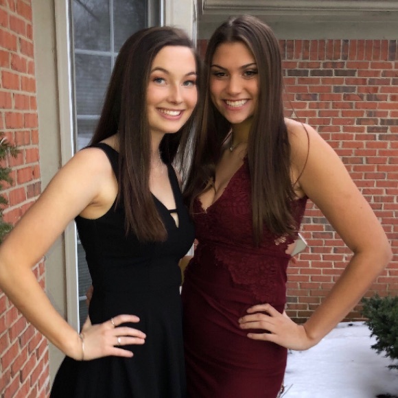 Profile Picture of Delia Bechmann (@deliabech) on Poshmark