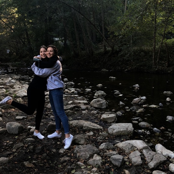 Profile Picture of Jordyn Bruzzese (@jebruzzese) on Poshmark