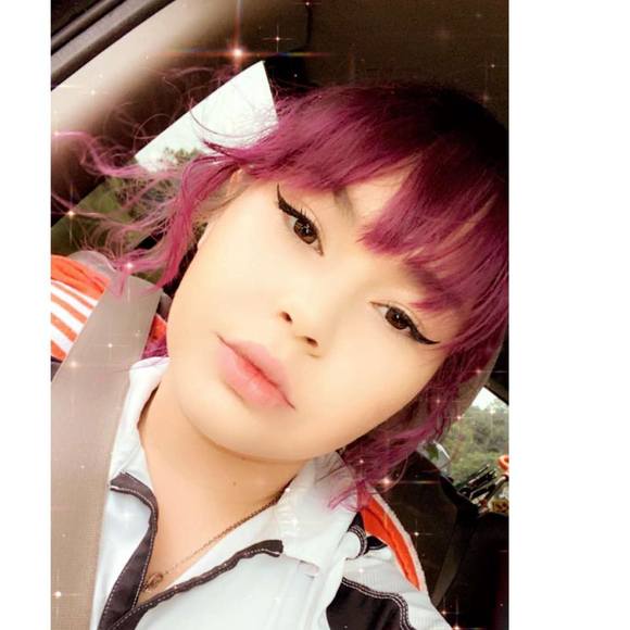 Profile Picture of Brianna Juliaa (@brianna_juliaa) on Poshmark