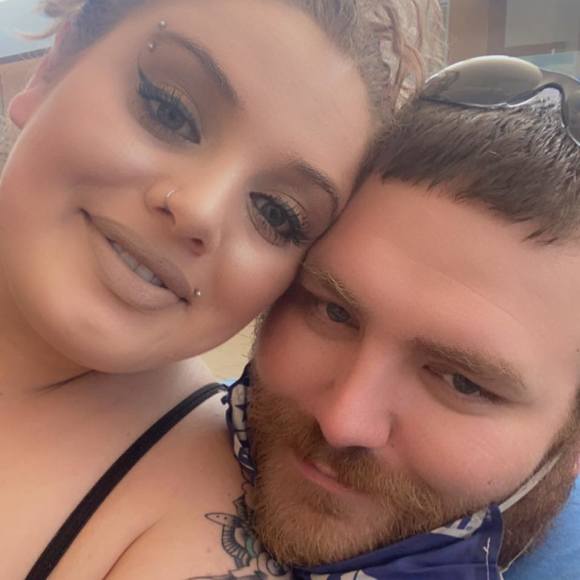 Profile Picture of Ivan Hebert (@ivanhebert) on Poshmark