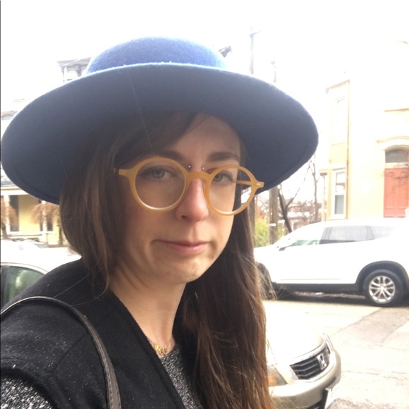 Profile Picture of Kelly Mcnicholas (@booginmuhshug) on Poshmark