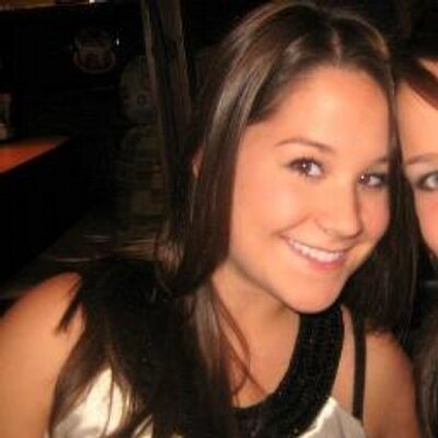 Profile Picture of Lara Shaw (@larabeck8) on Twitter