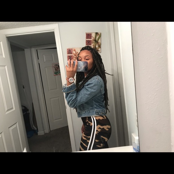 Profile Picture of Karlisha Ross (@rkarlisha) on Poshmark