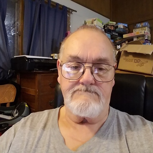 Profile Picture of John Flinn (@flinn7777) on Poshmark