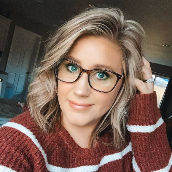 Profile Picture of Kayla Zenner (@kayla_zenner) on Poshmark