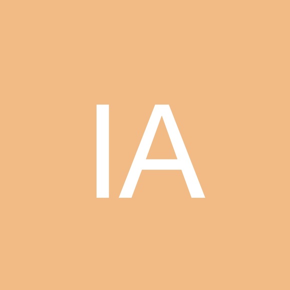 Profile Picture of Inna Andriychuk (@innaandriychuk) on Poshmark