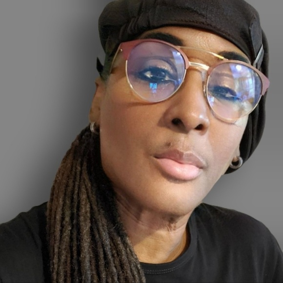 Profile Picture of Jo Jackson (@jazzi2022) on Poshmark