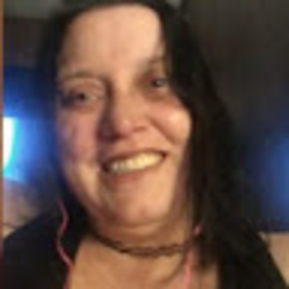 Profile Picture of Billie Freeman (@billiefreema991) on Poshmark