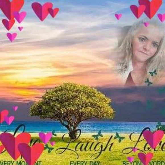 Profile Picture of Zalda Wikel (@reneewikel2) on Poshmark