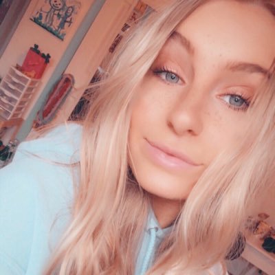 Profile Picture of Claire Hoffman (@choffxo) on Twitter