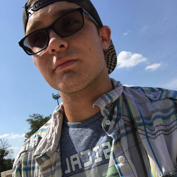 Profile Picture of Jay Newton (@dracopyreruler) on Poshmark