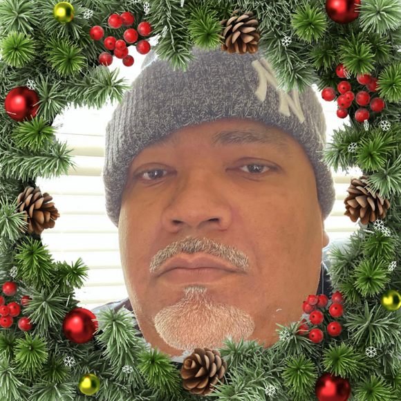 Profile Picture of Kevin Serrette (@arcangl314) on Poshmark