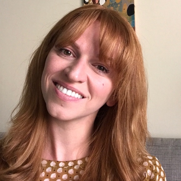 Profile Picture of Megan Hook (@meganhook123) on Poshmark