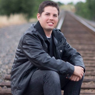 Profile Picture of Darrian Bezayiff (@DBezayiff) on Twitter
