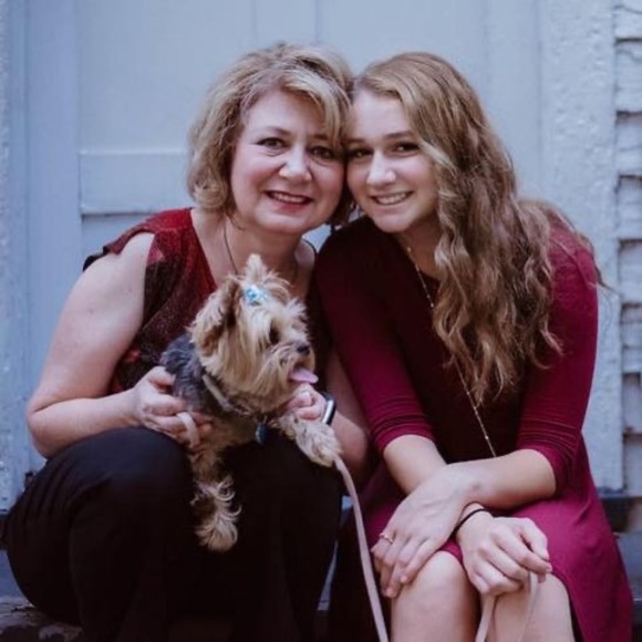 Profile Picture of Alla Belkin (@uaxb027) on Poshmark