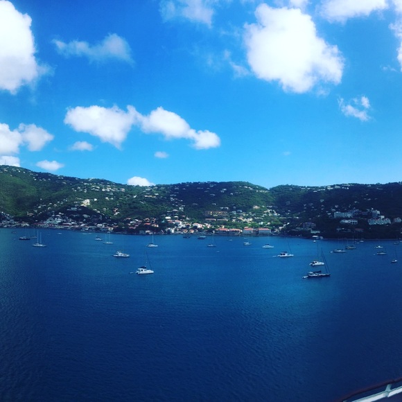 Profile Picture of Samantha Garrick (@gns92) on Poshmark