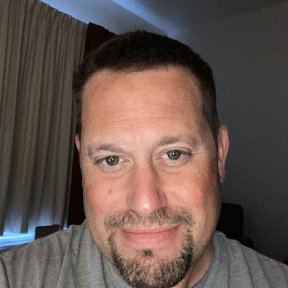 Profile Picture of Justin Davison (@wwtbupl) on Poshmark
