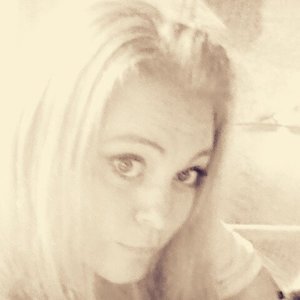 Profile Picture of Angela Davalle (@angloves-her4girlz) on Myspace