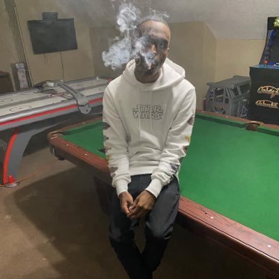 Profile Picture of LongLiveBg💜 (@AlecCurry8) on Twitter