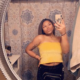 Profile Picture of lexiey maynard (@sixela5678) on Pinterest