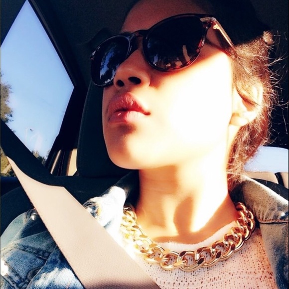 Profile Picture of Jess Lara (@jess_la94) on Poshmark