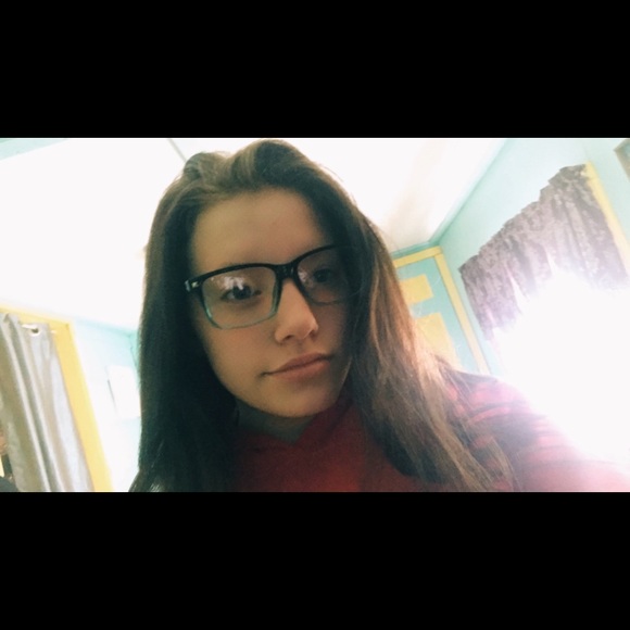 Profile Picture of Kaitlyn Brooke (@katiebrooke191) on Poshmark