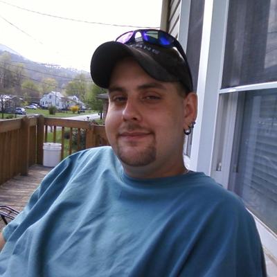 Profile Picture of Robert Perry (@stallion7686) on Twitter