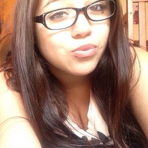 Profile Picture of Tina Vidal (@_xoxtina27) on Myspace