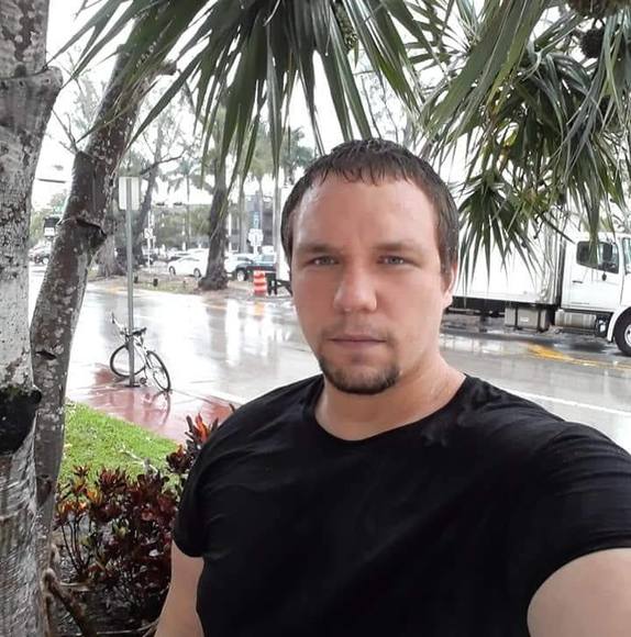 Profile Picture of Josh Rouse (@rousejosh23) on Poshmark