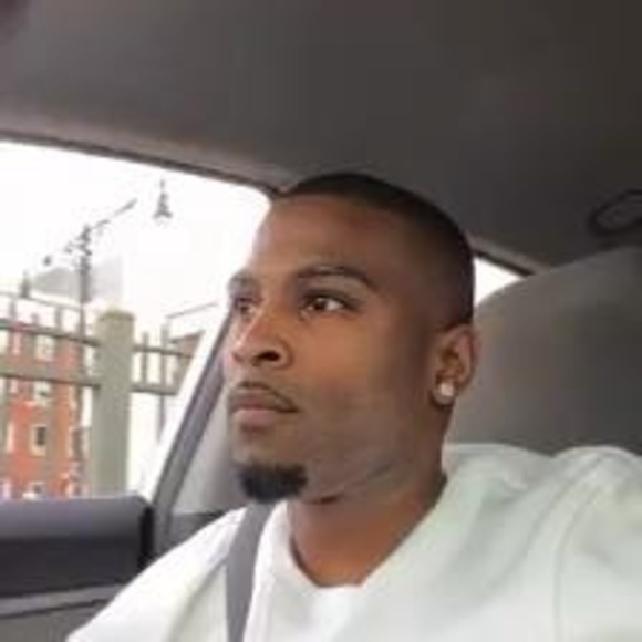 Profile Picture of Kevin Dawkins (@kev2674) on Poshmark