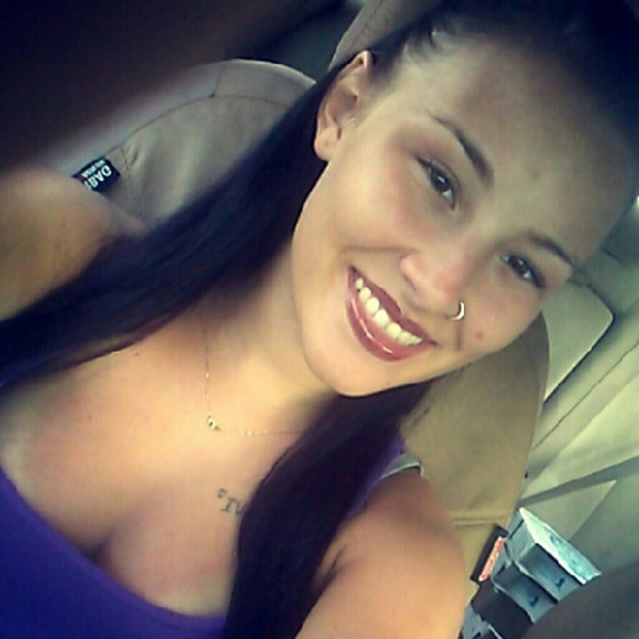 Profile Picture of Savannah Cain (@savannahcocaine) on Poshmark