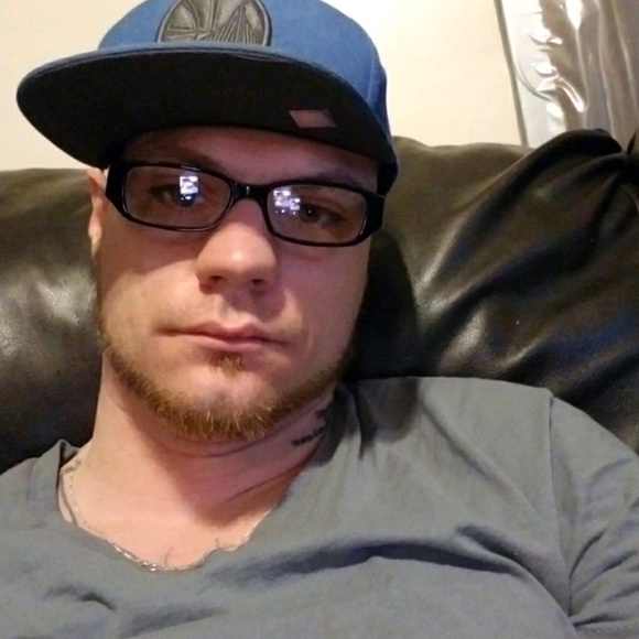 Kyle Hyden - Poshmark Profile Picture of Kyle Hyden (@khyden86) on Poshmark