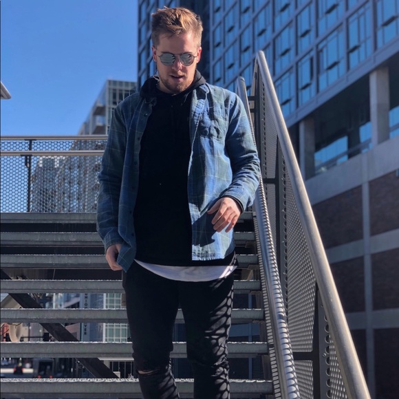 Profile Picture of Ryan Hayworth (@ryanhayworth) on Poshmark